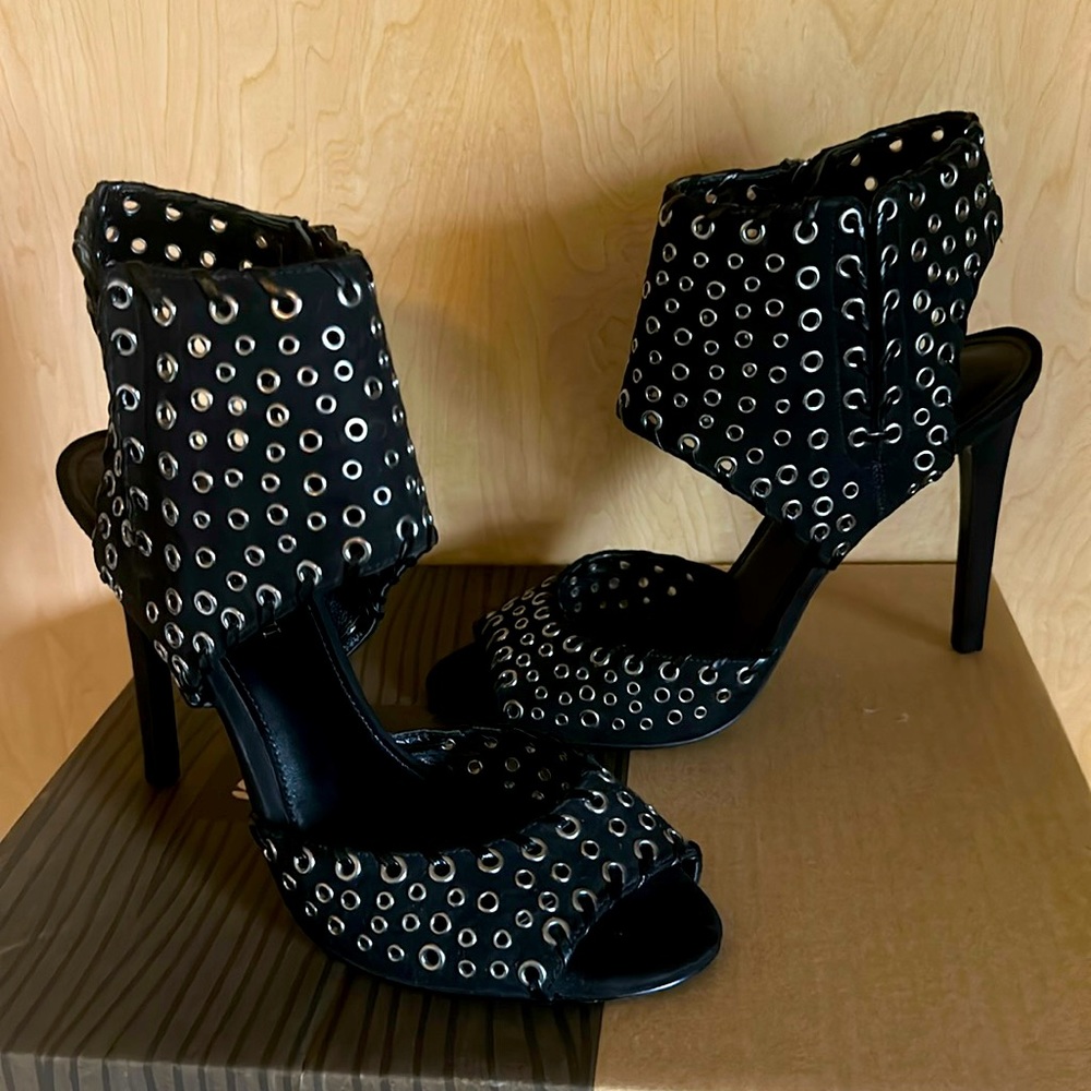 Enzo Angiolini Heels 9